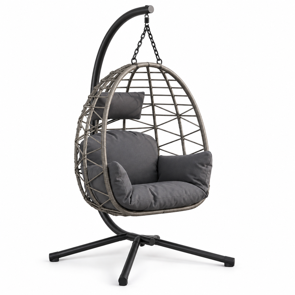 Fauteuil œuf en rotin gris avec coussins anthracite et pied noir sur fond blanc