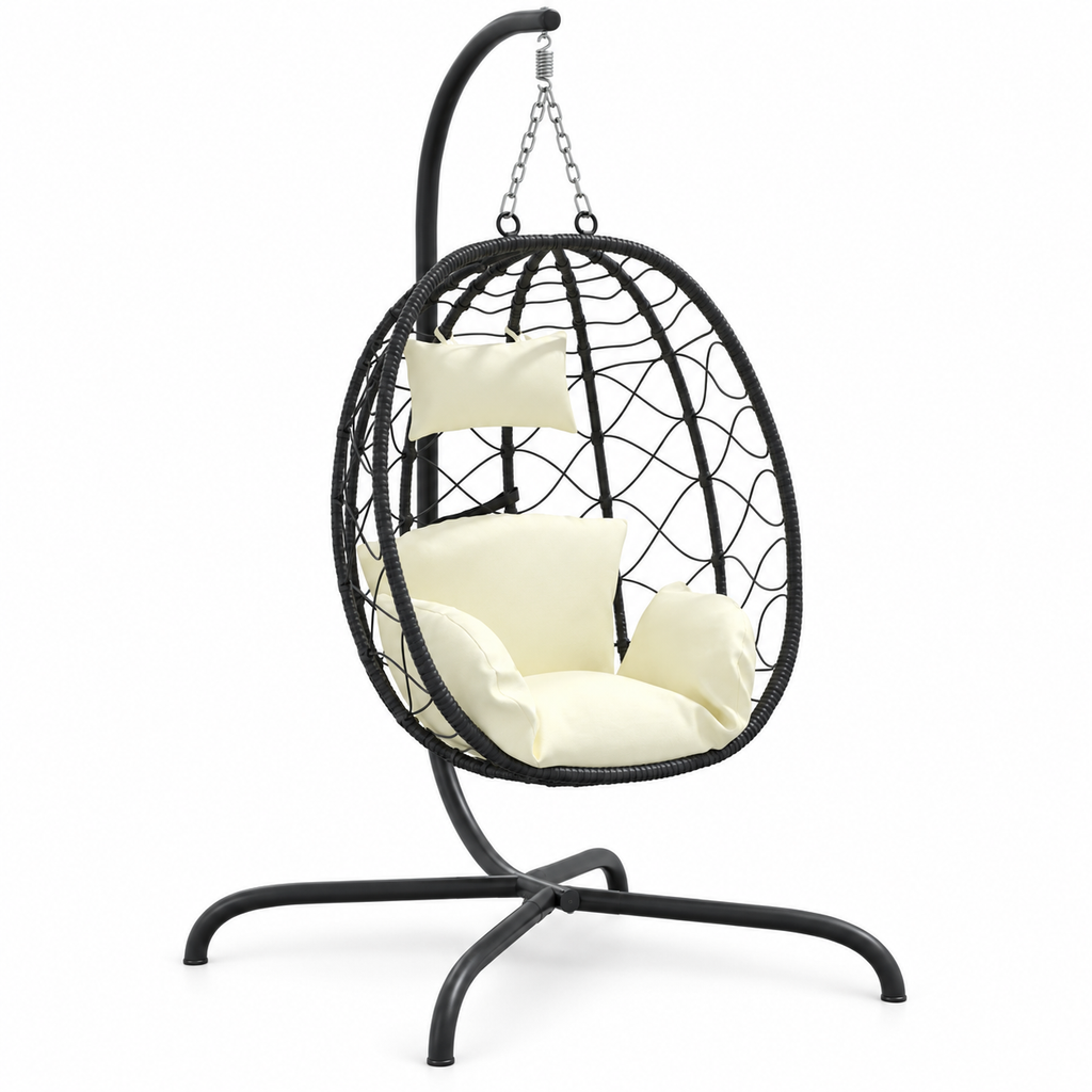 Fauteuil œuf noir sur pied avec coussins blanc cassé sur fond blanc