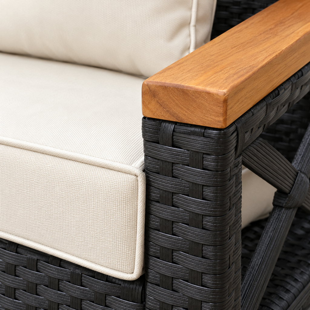 Zoom sur les matières : Balancelle une place noire avec coussins crème