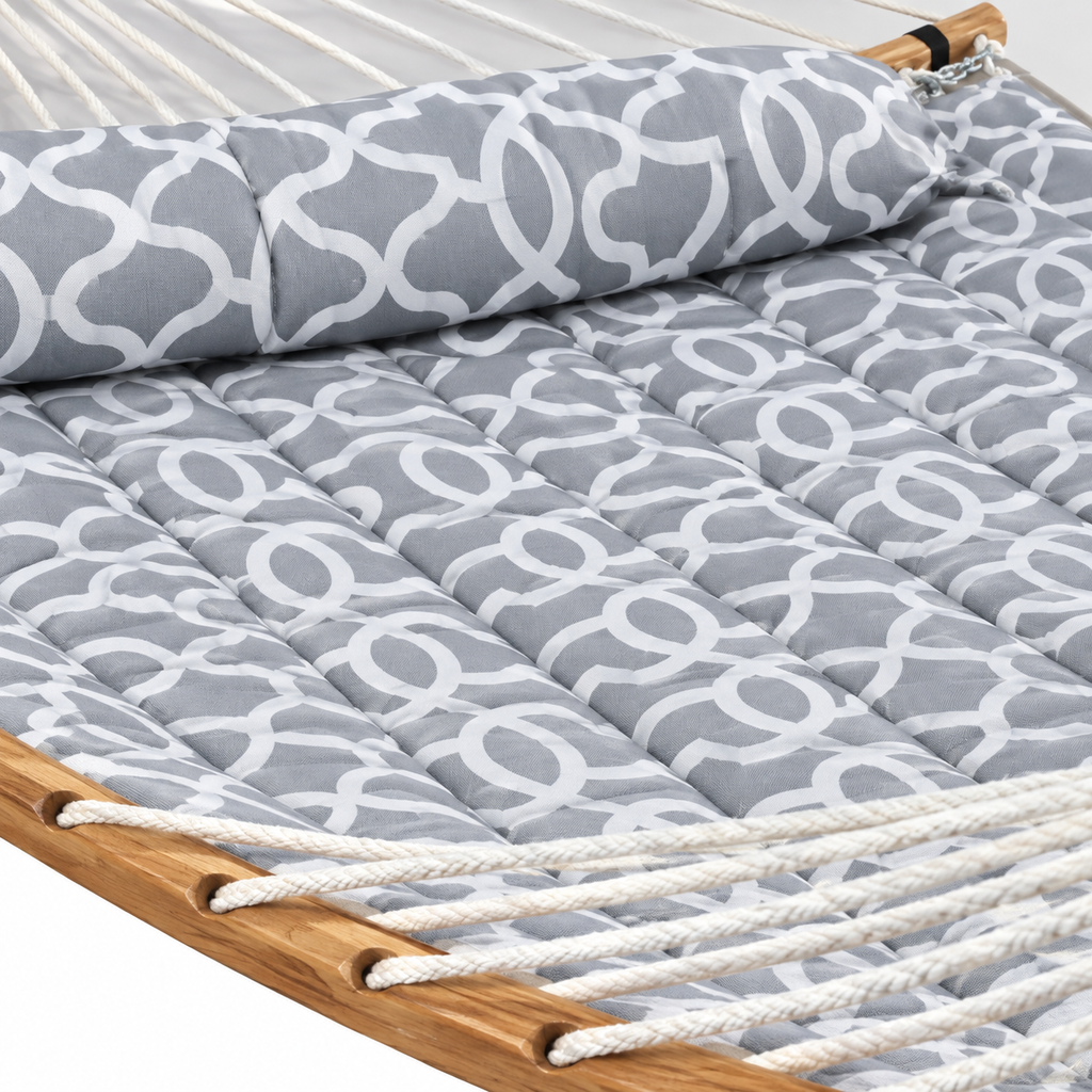 Zoom sur les matières : Hamac matelassé gris clair à motif avec support acier