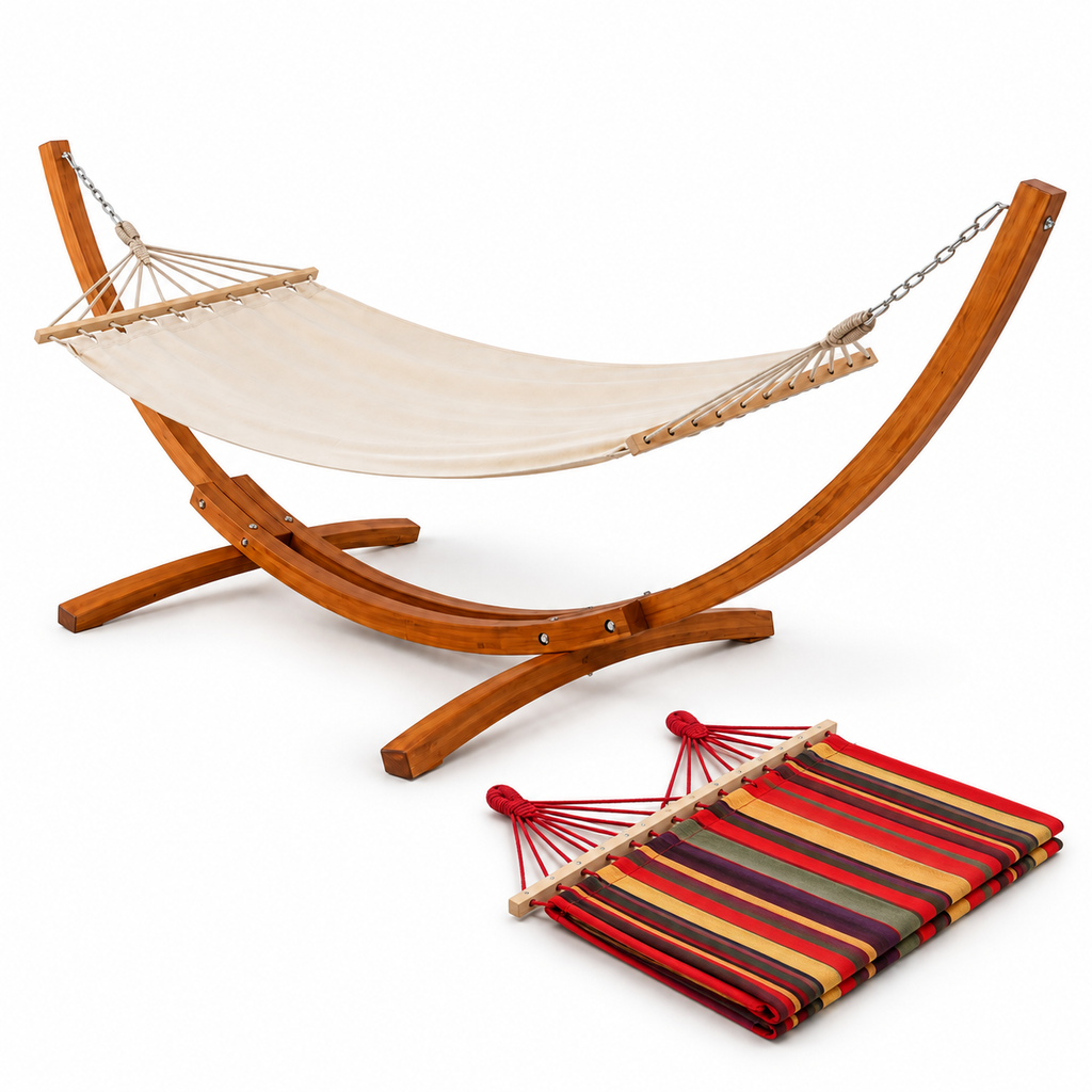 Hamac sur support bois avec deux toiles arc-en-ciel sur fond blanc