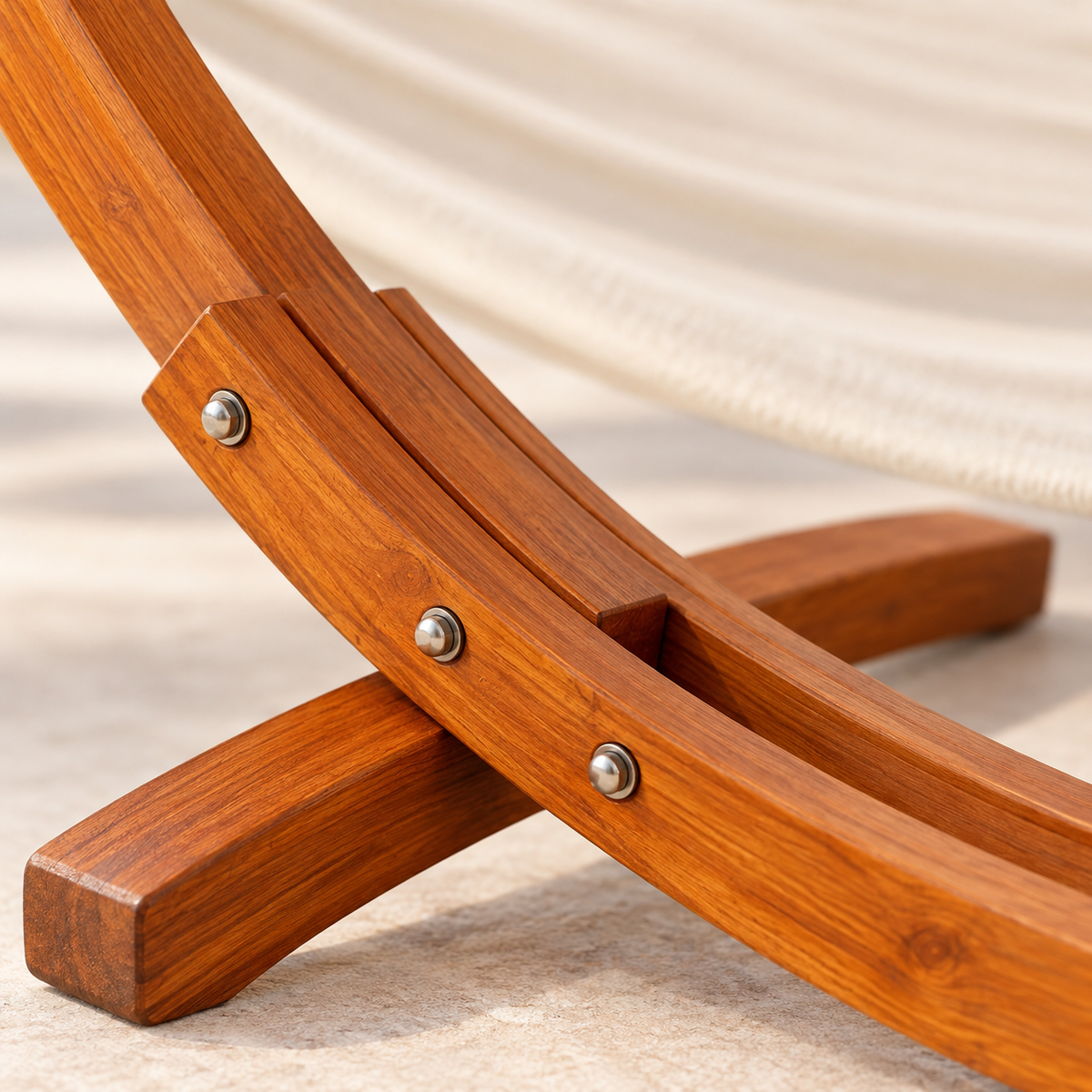 Zoom sur les matières : Hamac sur support bois avec deux toiles beige