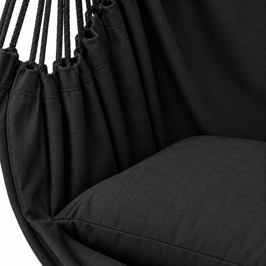 Zoom sur les matières : Fauteuil hamac noir avec portique et coussins