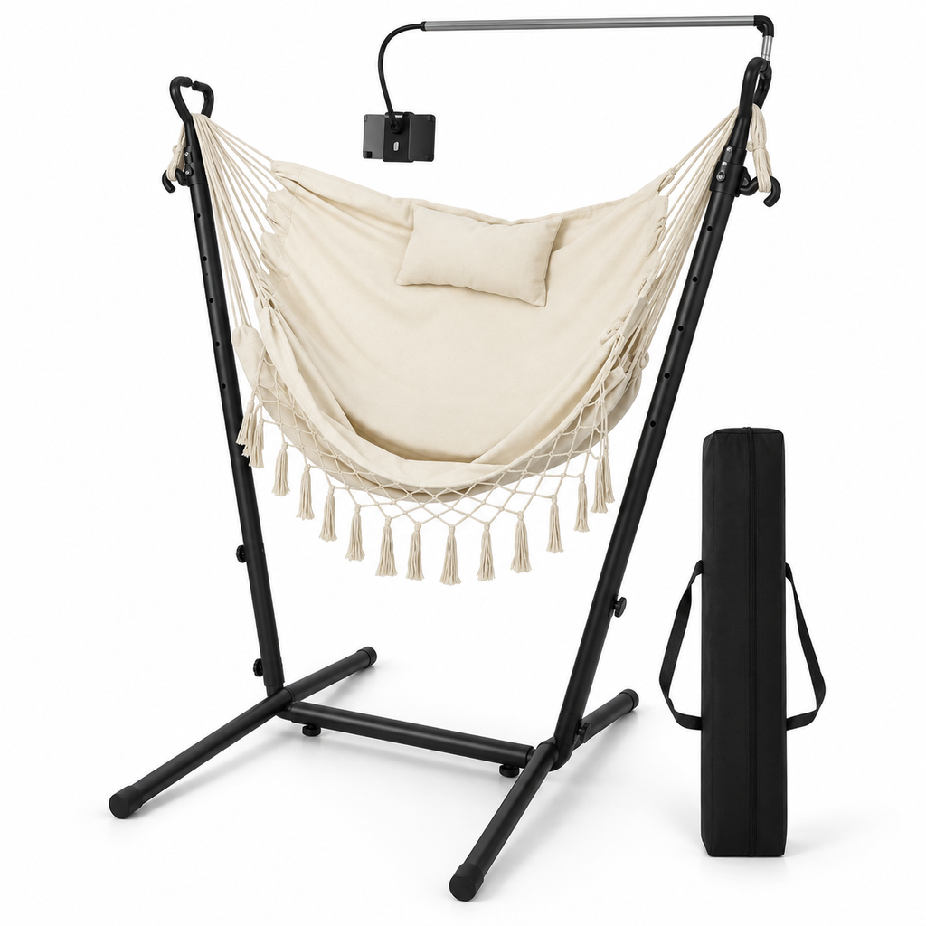 Chaise hamac écrue avec support réglable sur fond blanc