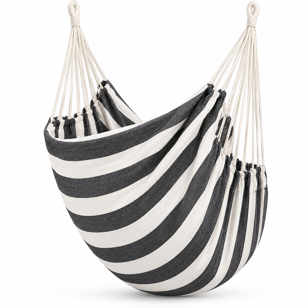 Chaise hamac rayée noire et blanche sur fond blanc